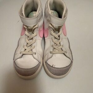 Nike Kids High-Top Sneakers in White and Pink